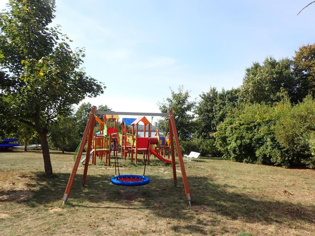 Kameralny Przy Promenadzie - Pokoje Charzykowy Εξωτερικό φωτογραφία